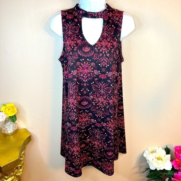 M Mudd Brand Sleeveless Black And Pink Boho Print Shift Dress Keyhole Neckline - Picture 1 of 8